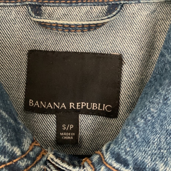 Banana Republic Jean Jacket - Picture 4 of 7